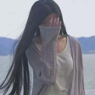 多名家长反映婴儿恒温壶内残留白胶